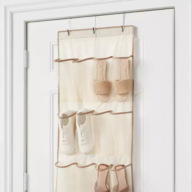Range-chaussures transparent à suspendre sur une porte - Brightroom™