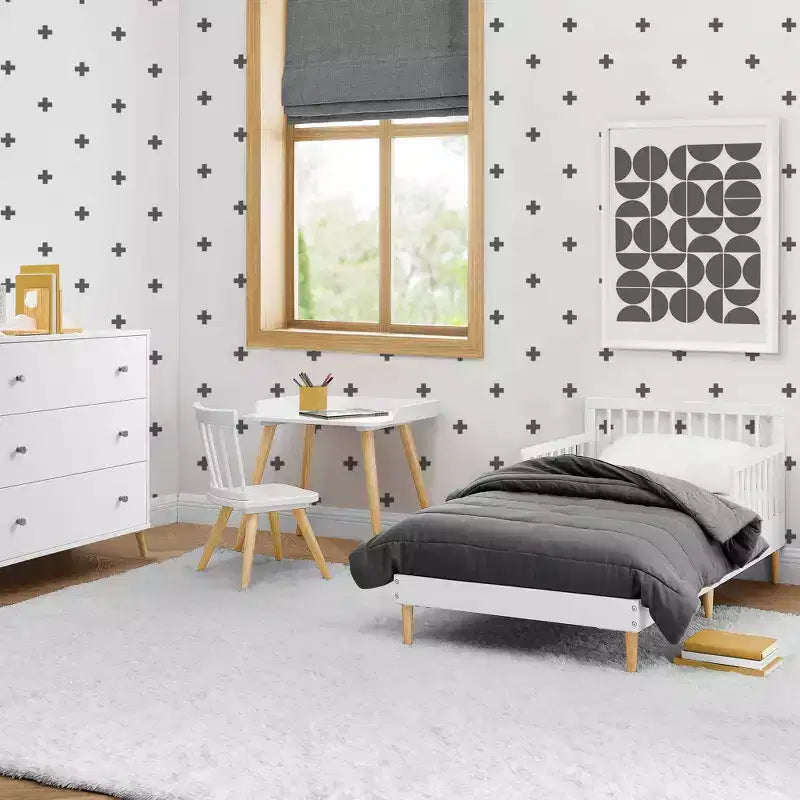 Lit pour enfant Delta Children Jordan - Blanc Bianca : Lit de taille standard, cadre en pin, style décoratif moderne