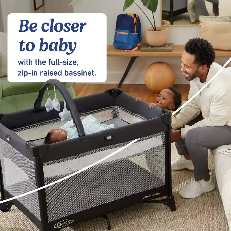 Parc pliant de voyage On the Go Zip DLX de Graco - Parker Gray
