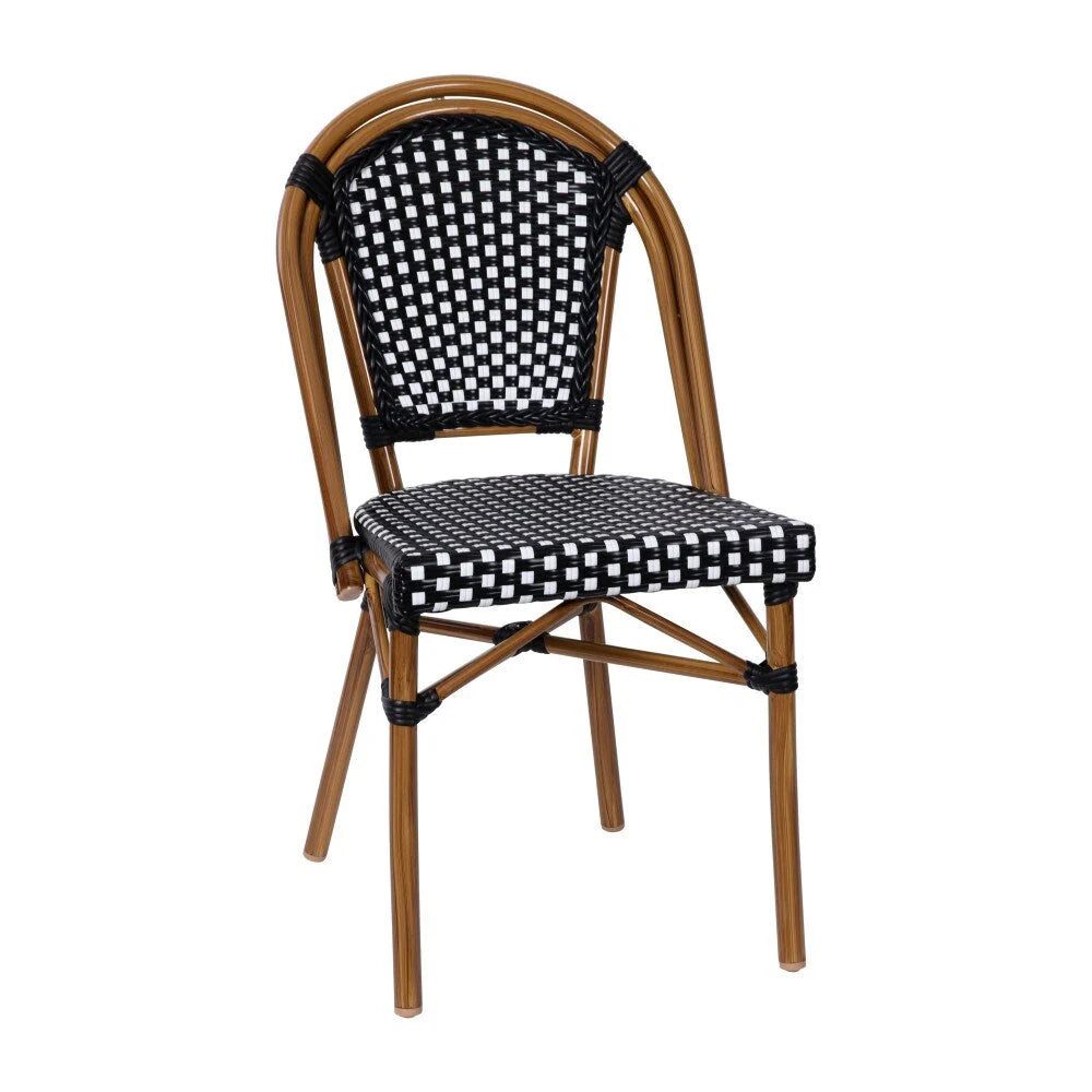Ensemble bistrot commercial intérieur/extérieur avec table et quatre chaises