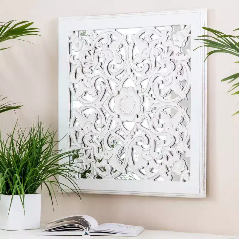 Miroir mural sculpté Maia médaillon blanc - Brewster