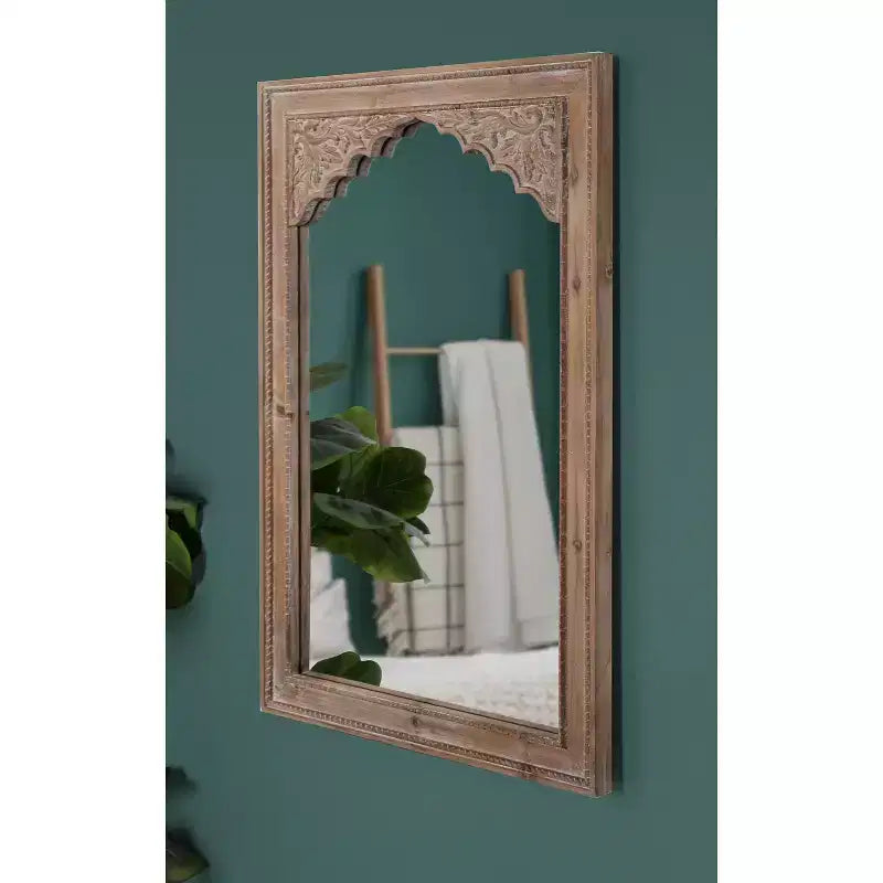 Miroir mural décoratif encadré en bois Shivani 24" x 36" Marron rustique - Kate & Laurel All Things Decor : Style vintage bohème