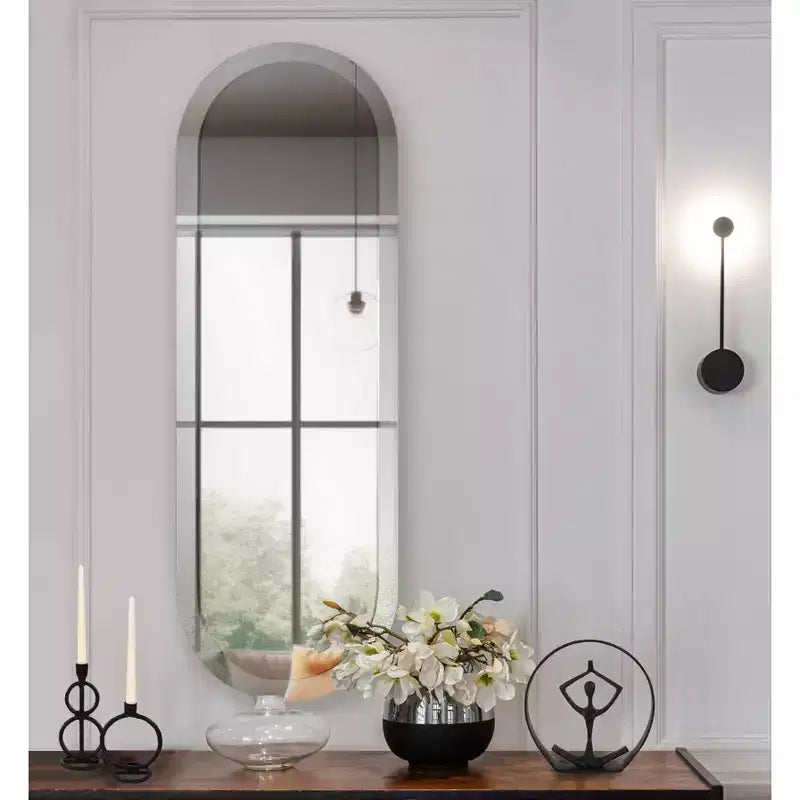 Miroir mural rectangulaire Howard Elliott 45,5"x30,75" avec cadre en bois gris fumé miroir : design moderne, aucun assemblage requis