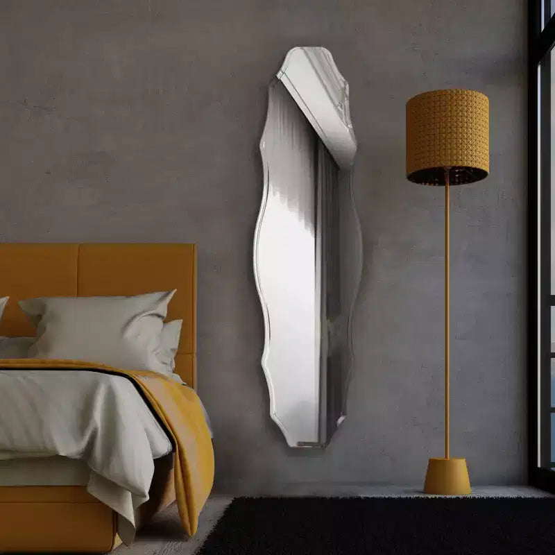 Miroir mural ovale Howard Elliott Embry à cadre nervuré vintage : 31 pouces de hauteur, 21 pouces de largeur, finition nickel, matériau polyuréthane, aucun assemblage requis