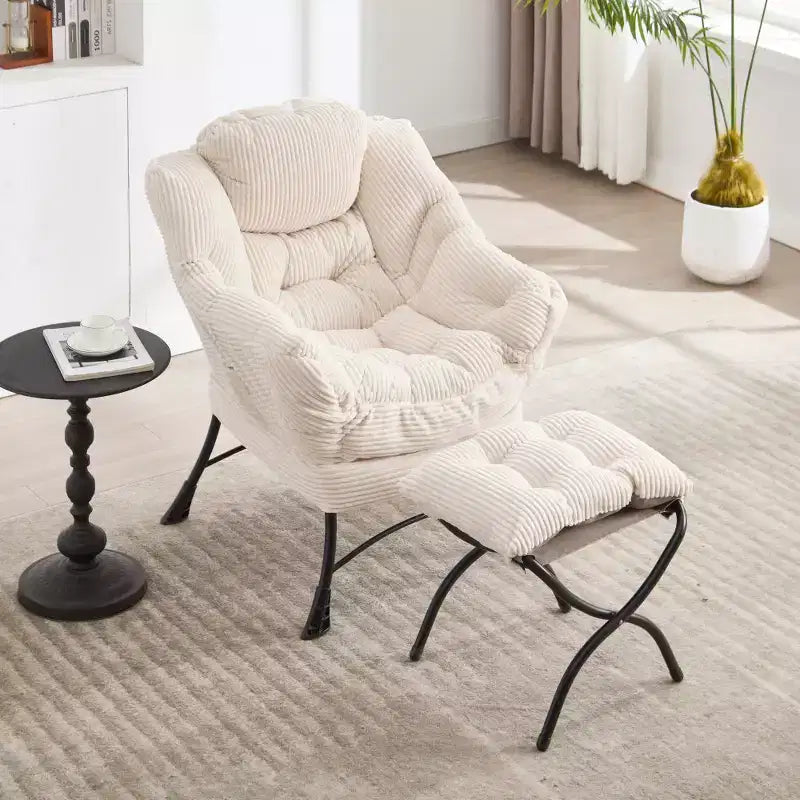 Fauteuil de salon moderne Zeus et Ruta rembourré avec accoudoirs, poche latérale et pouf assorti