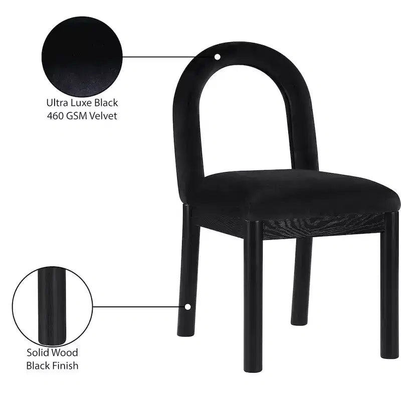 Meridian Furniture, Chaise de salle à manger en velours Conrad