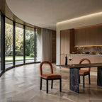 Meridian Furniture, Chaise de salle à manger en velours Conrad