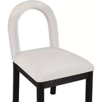 Meridian Furniture, Chaise de salle à manger en velours Conrad