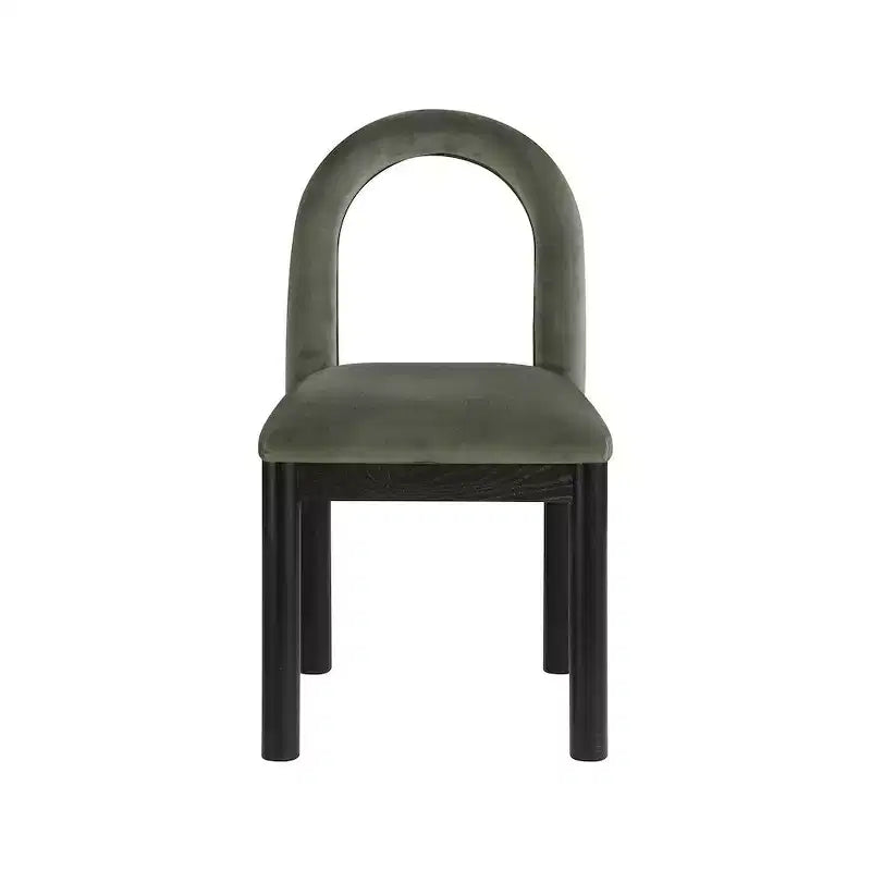 Meridian Furniture, Chaise de salle à manger en velours Conrad
