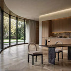 Meridian Furniture, Chaise de salle à manger en velours Conrad
