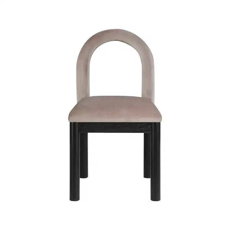 Meridian Furniture, Chaise de salle à manger en velours Conrad