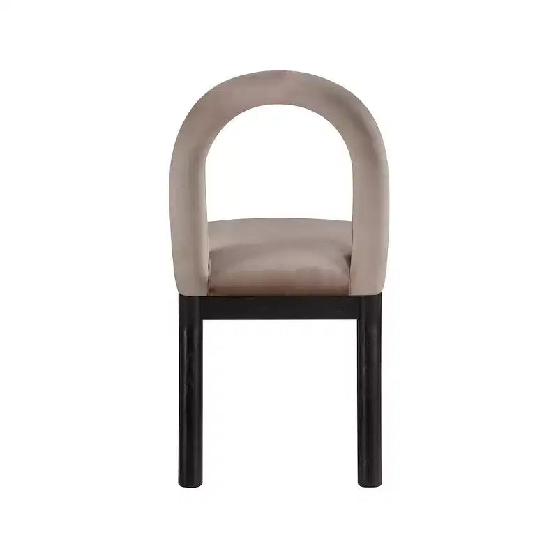 Meridian Furniture, Chaise de salle à manger en velours Conrad