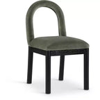 Meridian Furniture, Chaise de salle à manger en velours Conrad