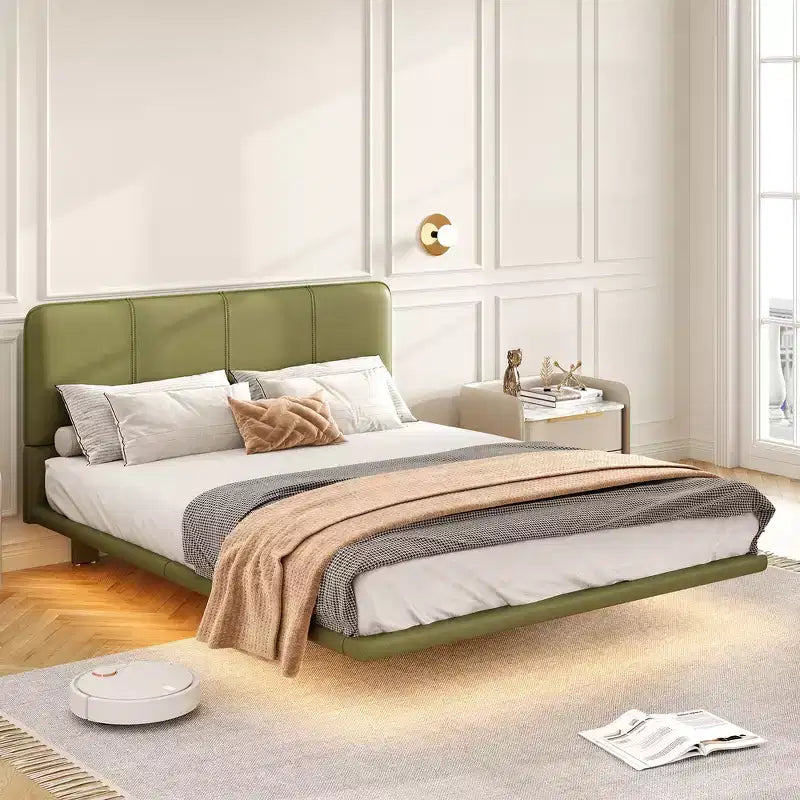 Lit plateforme flottant grand format Whisen avec lumières LED, cuir PU, construction robuste et attrait moderne