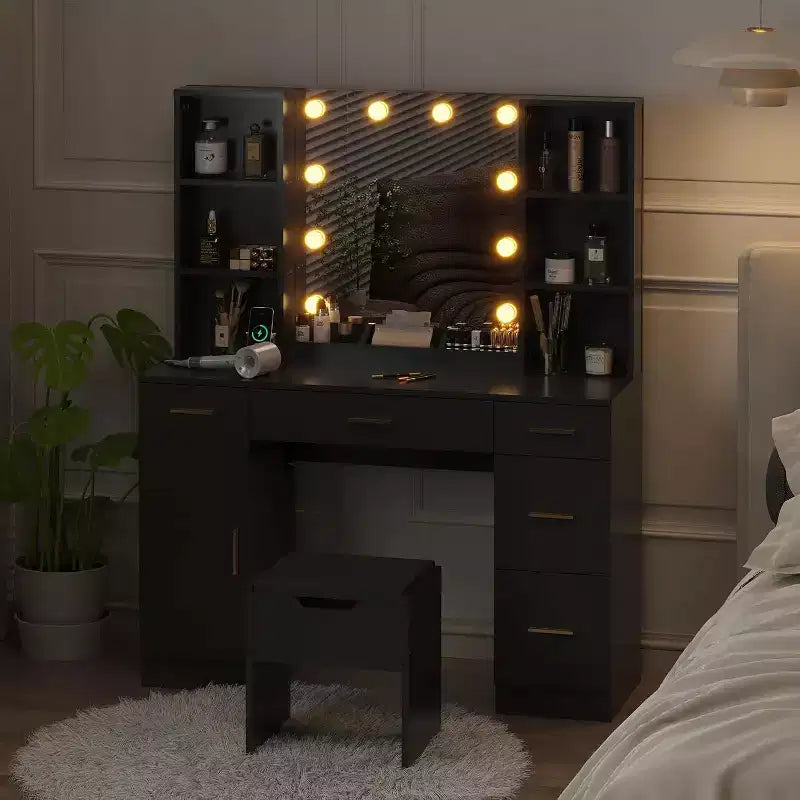 Coiffeuse avec miroir LED, 5 tiroirs coulissants et 6 étagères ouvertes, 3 modes d'éclairage couleur avec luminosité réglable, table de maquillage pour chambre à coucher