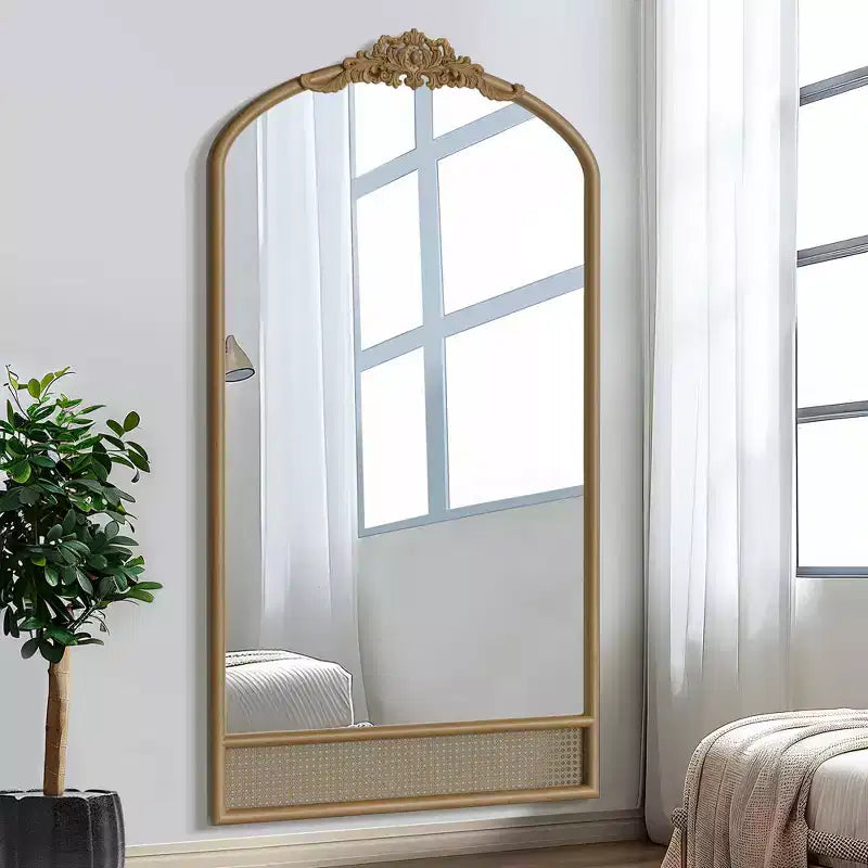 PexFix Miroir mural marron avec cadre en bois sculpté classique en arche, base en rotin, 94 cm L x 180 cm H