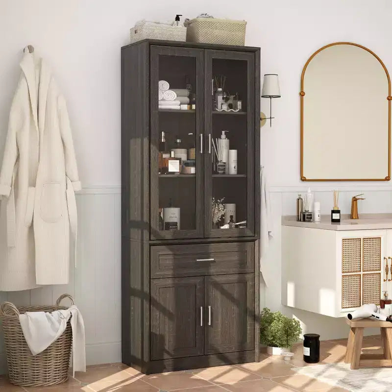 Meuble de Rangement Haut de Salle de Bain Famapy, Unité de Rangement Autonome avec Portes en Verre, Conception Anti-basculement, pour Petits Espaces, Foncé