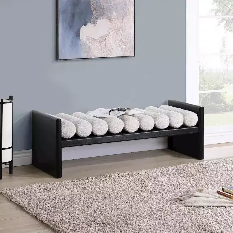 Meridian Furniture, Banc Waverly en tissu bouclé