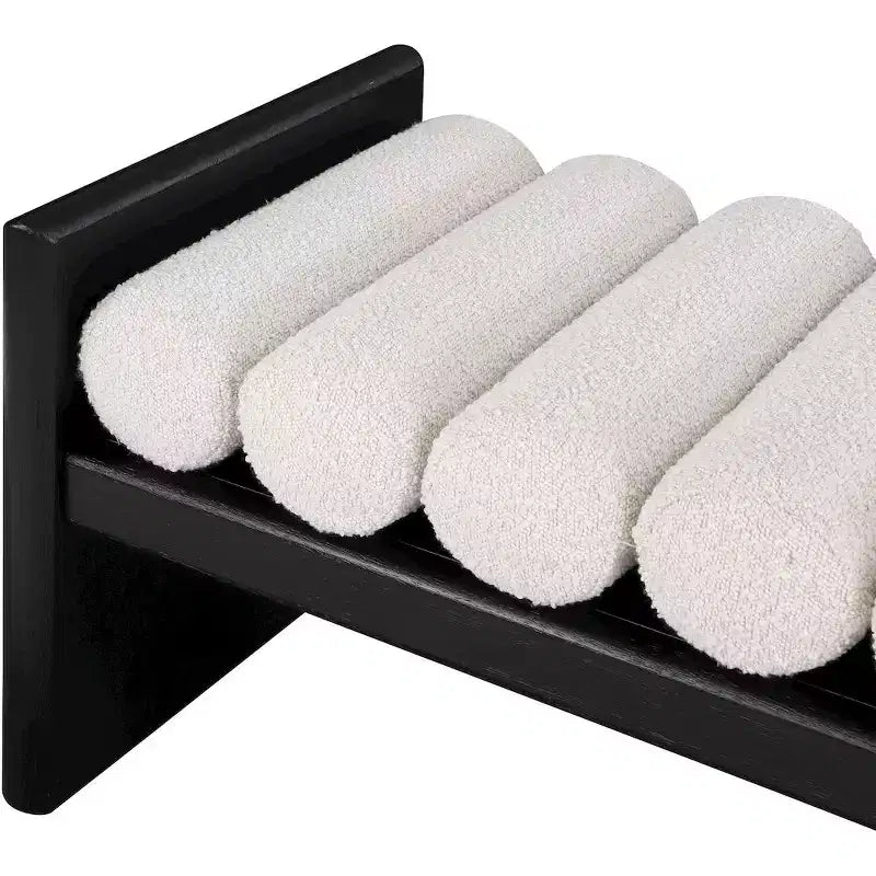 Meridian Furniture, Banc Waverly en tissu bouclé