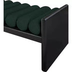 Meridian Furniture, Banc Waverly en tissu bouclé