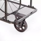Table basse de style chariot industriel Vintiquewise avec dessus en bois rustique, grandes roues à rayons, étagère en filet, table d'appoint fonctionnelle et porte-revues