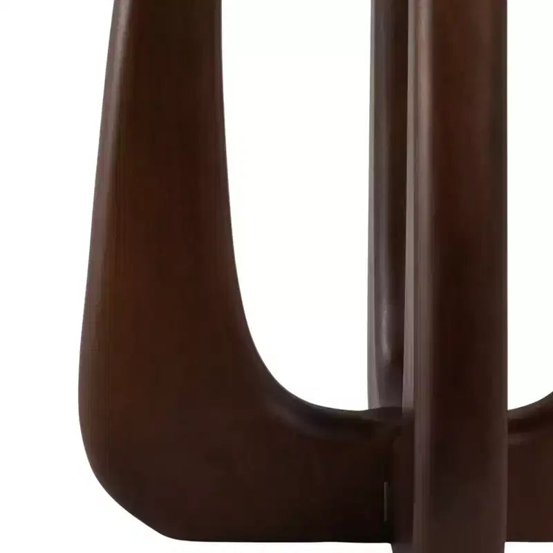 Table d'appoint moderne en bois, marbre et fer, avec base sculpturale ajourée et design géométrique contemporain pour un style raffiné dans les intérieurs.