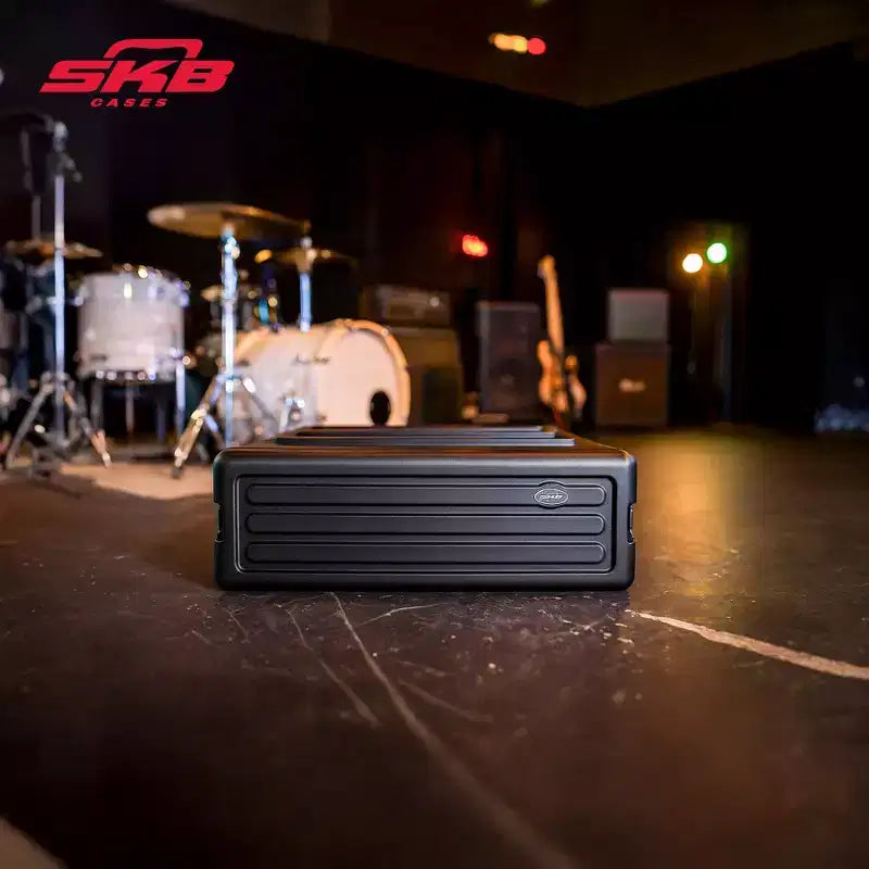 SKB 3U Roto Rack Case - Protection d'équipement en polyéthylène durable, empilable, étanche avec fermetures tournantes et pieds en caoutchouc pour musiciens, noir