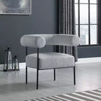 Meridian Furniture, fauteuil d'appoint Blake en tissu bouclette