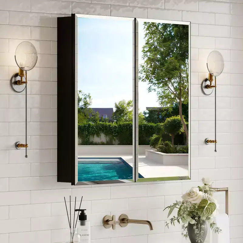 Armoire de toilette Belle avec miroir biseauté, encastrable ou murale, étagères réglables en verre trempé