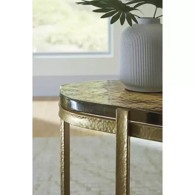 Signature Design by Ashley Porterville Table d'appoint - Fini doré avec plateau en verre irisé, construction métallique