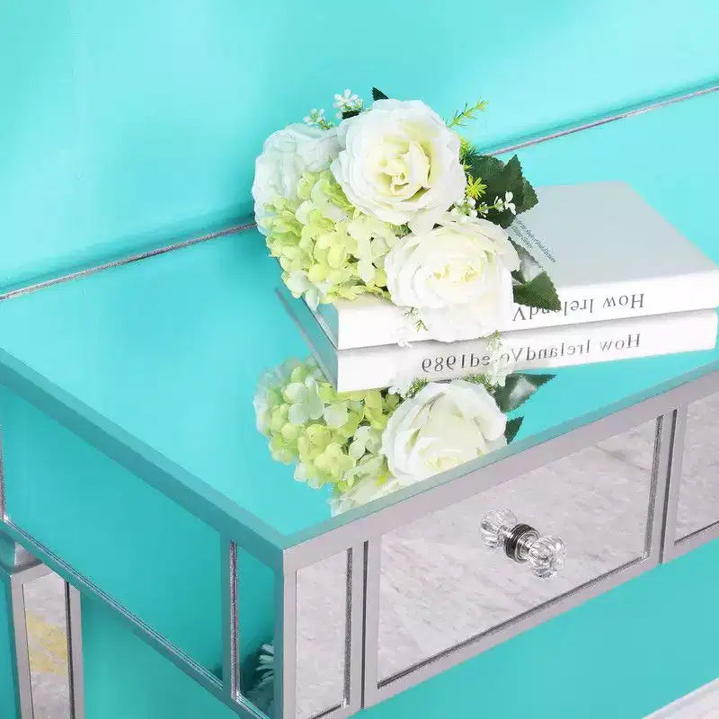 Coiffeuse avec miroir et trois tiroirs