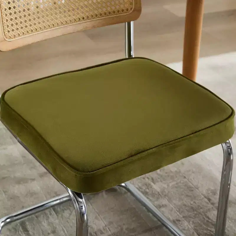 Lot de 2 chaises de salle à manger modernes du milieu du siècle, vert olive, chaises d'appoint en velours avec dossier en rotin naturel et piètement en chrome inoxydable