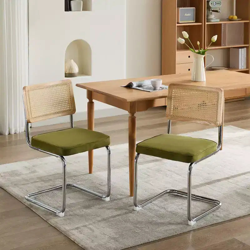 Lot de 2 chaises de salle à manger modernes du milieu du siècle, vert olive, chaises d'appoint en velours avec dossier en rotin naturel et piètement en chrome inoxydable