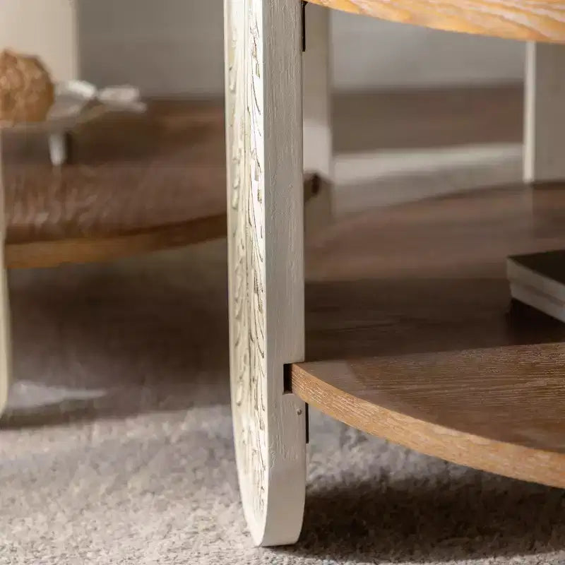 CLIHOME Table basse sculptée en bois, Table d'appoint rétro avec rangement double couche, Table de chevet de style palais pour petits espaces