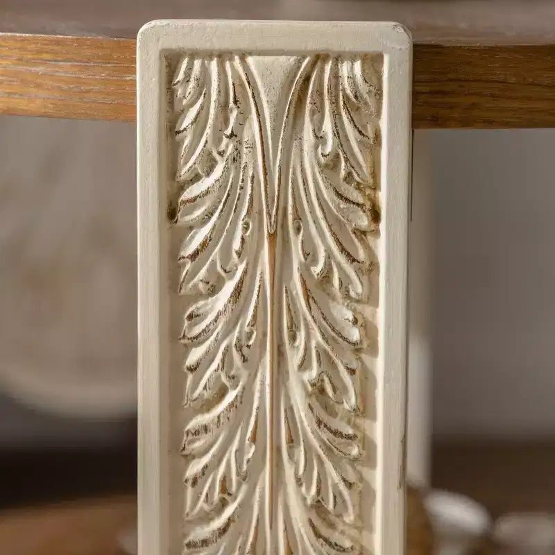 CLIHOME Table basse sculptée en bois, Table d'appoint rétro avec rangement double couche, Table de chevet de style palais pour petits espaces