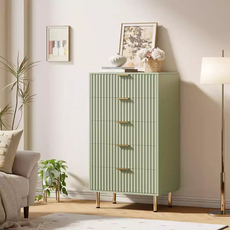 Commode moderne en bois de 122 cm de haut avec 5 tiroirs cannelés profonds et un large plateau pour chambre à coucher, salon, couloir, chambre d'enfant