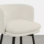 Tabouret de comptoir pivotant Spruce&Spring avec dossier incurvé, assise double épaisseur et piètement en métal