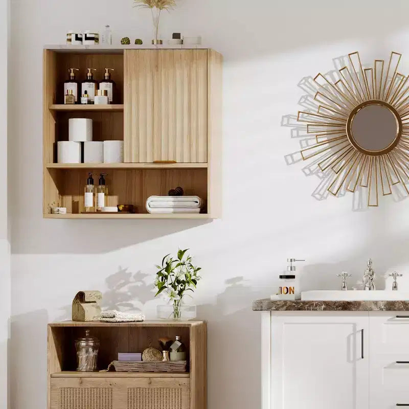 Meuble de salle de bain mural cannelé CuisinSmart avec porte coulissante, armoire à pharmacie avec plateau en faux marbre, étagère réglable et espace de rangement ouvert