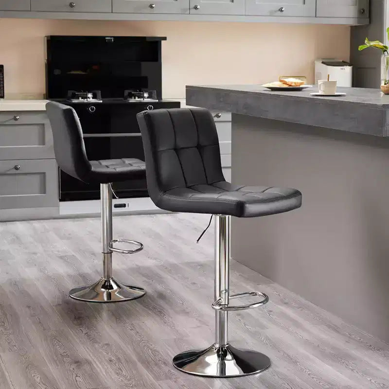 Okak Lot de 2 tabourets de bar rembourrés pivotants réglables en hauteur avec repose-pieds, chaises de comptoir sans accoudoirs en similicuir pour salles à manger