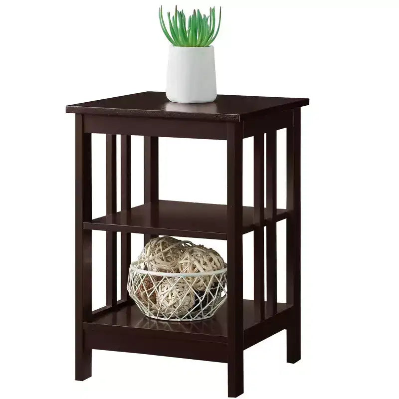 Table d'appoint Belmont de HomeStock avec surface spacieuse et étagères multiples, table d'appoint fonctionnelle pour le rangement de livres, de décorations et d'articles d'usage quotidien