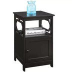 Table d'appoint Belmont HomeStock avec armoire et deux étagères, design octogonal, espace de rangement dissimulé pour magazines et appareils électroniques dans le salon