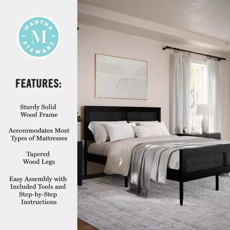 Lit plateforme Martha Stewart Jax en bois massif avec tête et pied de lit en rotin, aucun sommier tapissier requis