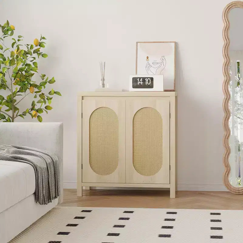Meuble de rangement en rotin GustoWave avec portes tissées en PVC, buffet en bois avec étagère réglable, meuble de bar à café en bois