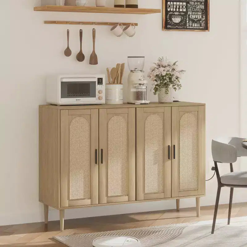 CuisinSmart Buffet en rotin, Armoire de rangement Bohème, Buffet 4 portes avec prise de courant pour cuisine, salle à manger, salon