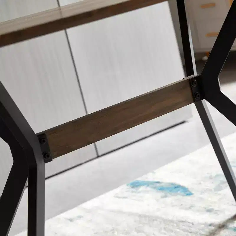 Table de salle à manger rectangulaire Homy Casa, plateau en noyer avec pieds en métal noir - Style urbain contemporain