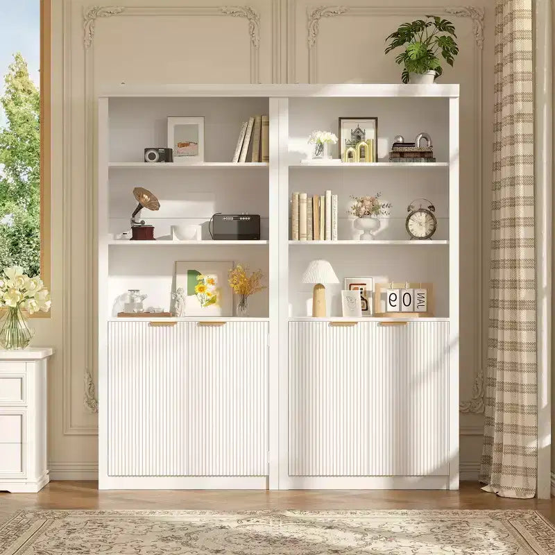 Bibliothèque haute de 71 po avec portes cannelées, étagères de présentation à 5 niveaux avec armoire de rangement et étagère réglable, bibliothèques modernes du milieu du siècle