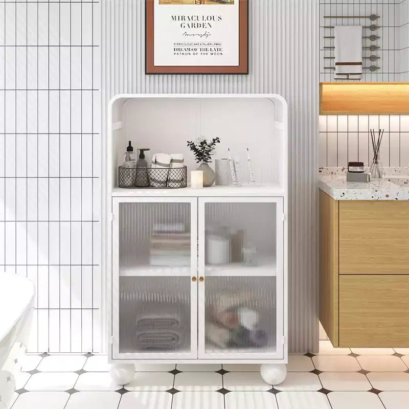Meuble de salle de bain sur pied, Armoire de rangement de 115 cm de hauteur avec porte vitrée et étagères, Vitrine autoportante pour cuisine, salon, couloir.
