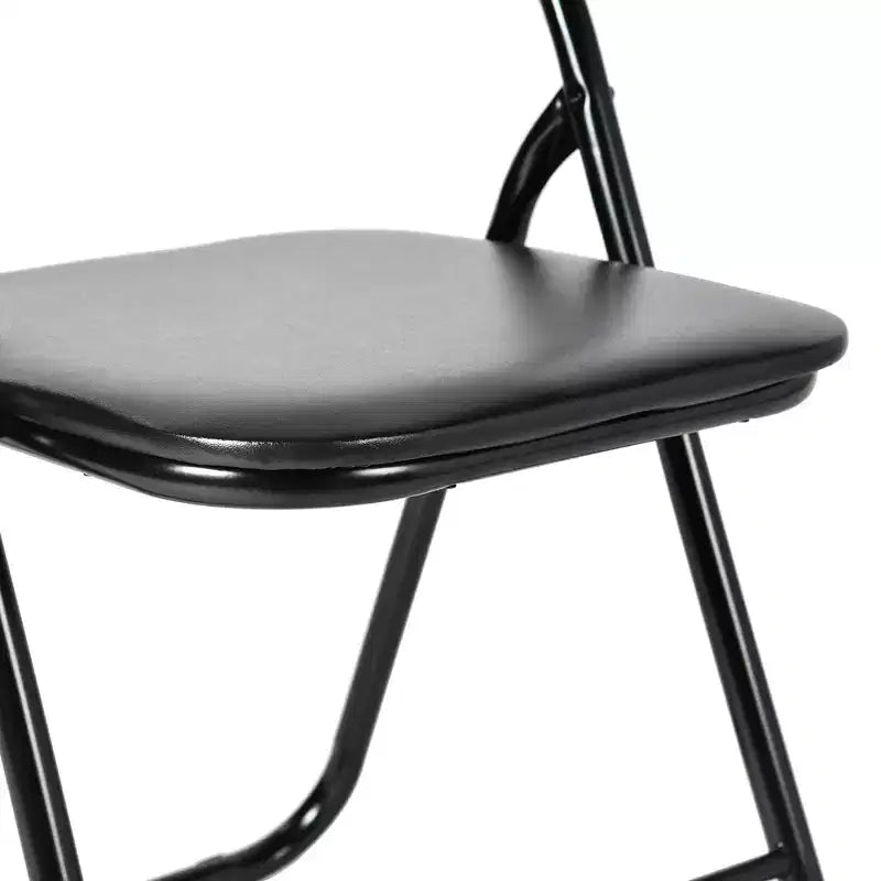 Lot de deux chaises pliantes HomeRoots en similicuir noir et acier