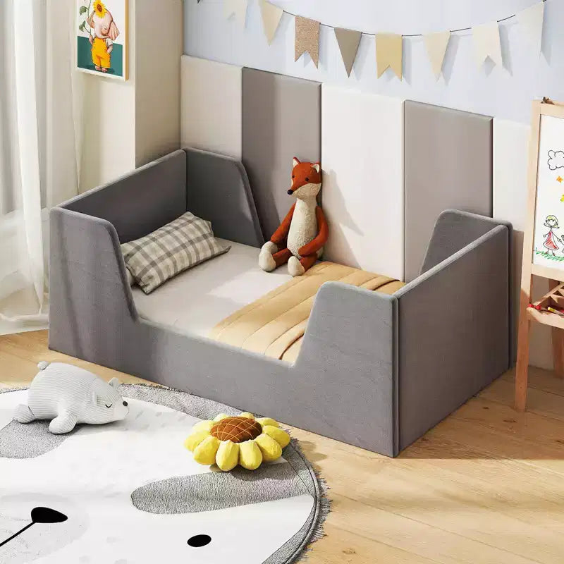 Lit de sol pour enfants Costway en tissu velours doux, rembourré, avec barrières de sécurité et tête de lit Gris/Rose