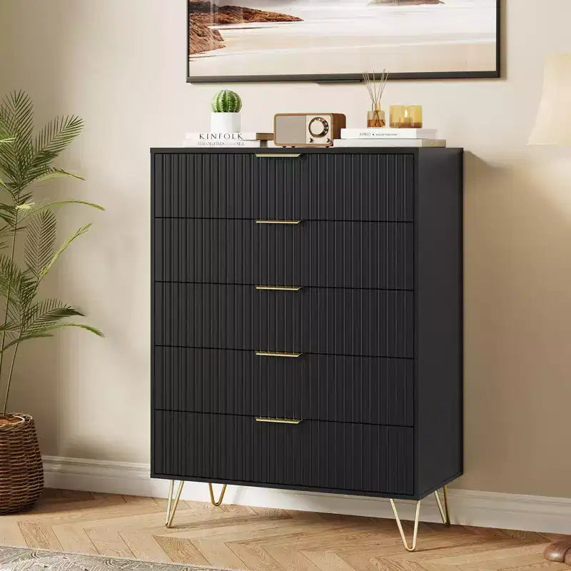 Commode cannelée à 5 tiroirs, commode moderne en bois de 81 cm de large avec poignée en métal, organisateur de rangement pour salon, chambre, couloir